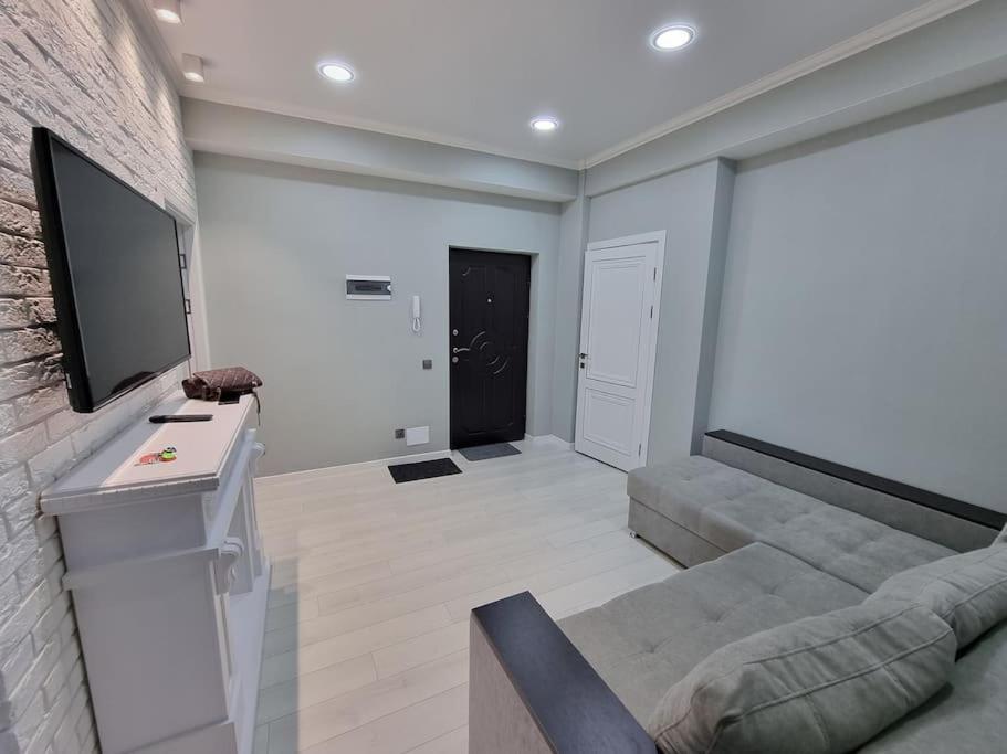 Grand Excelent New Ultra Central Apartments Chisinau Exterior photo